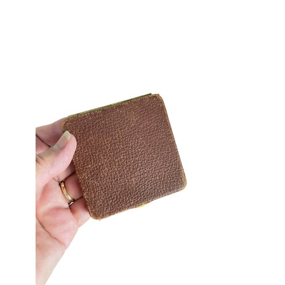 1950s 60s leather covered powder compact with mirror - Picture 8 of 9